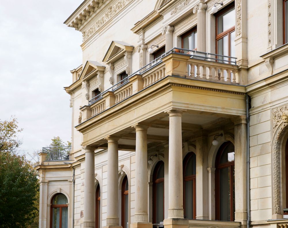 Aussenfassade im Stil der italienischen Neorenaissance bei der Villa Gebhardt jetzt Senioren Wohnpark Stadtpalais in Leipzig 