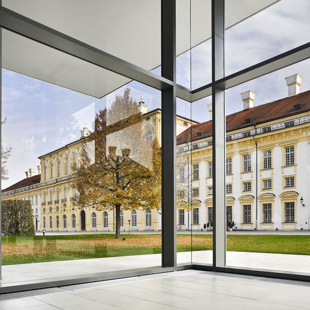 Structural Glazing Fassade des BMW Kubus Pavillon